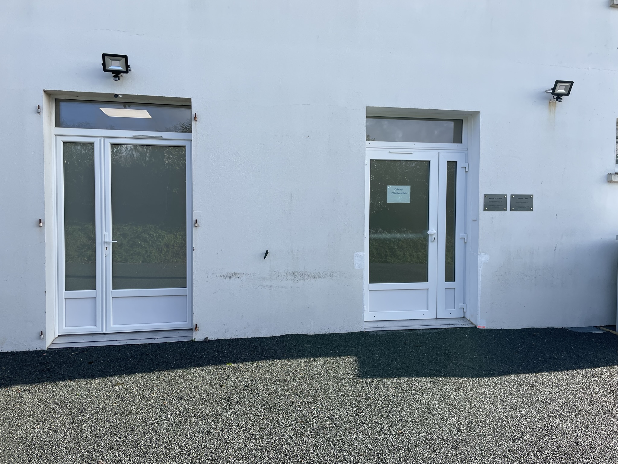 Entrée du cabinet d'ostéopathie de Boivre-la-Vallée